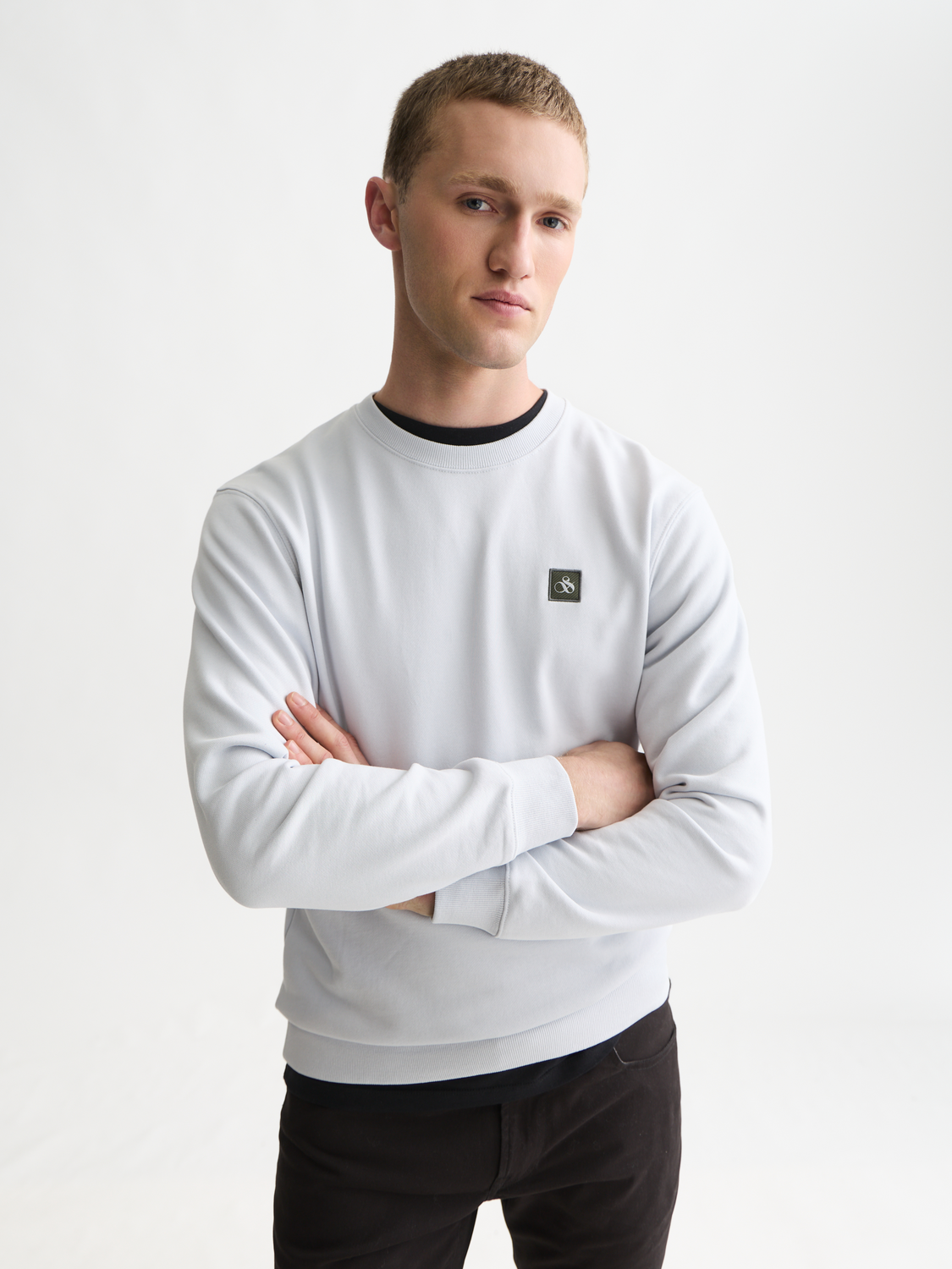 Seasonal Core Logo Badge Regularfit Sweatshirt