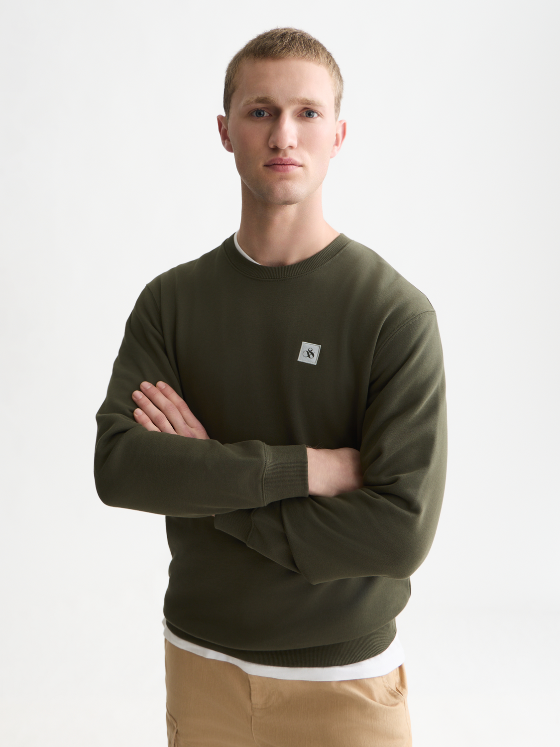 Seasonal Core Logo Badge Regularfit Sweatshirt