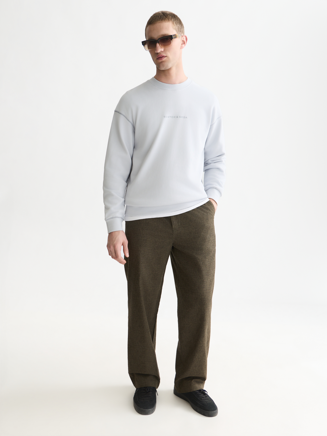 Seasonal Core Front Chest Artwork Relaxed-Fit Sweatshirt