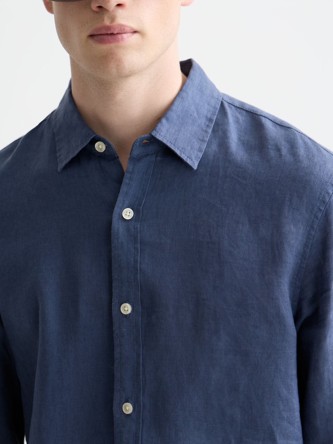Essentials – Linen Regular-Fit Shirt