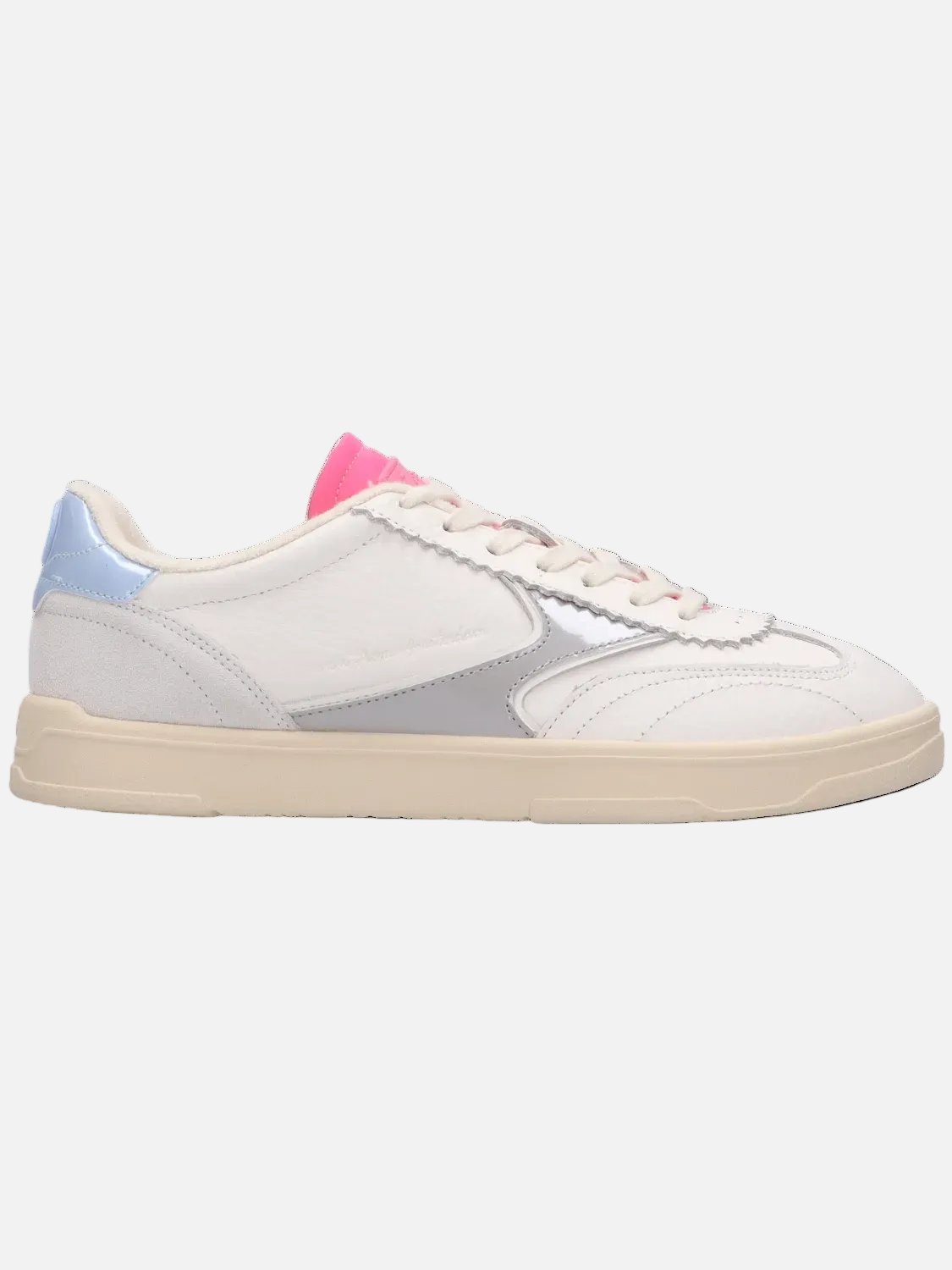 Nixie Sneakers