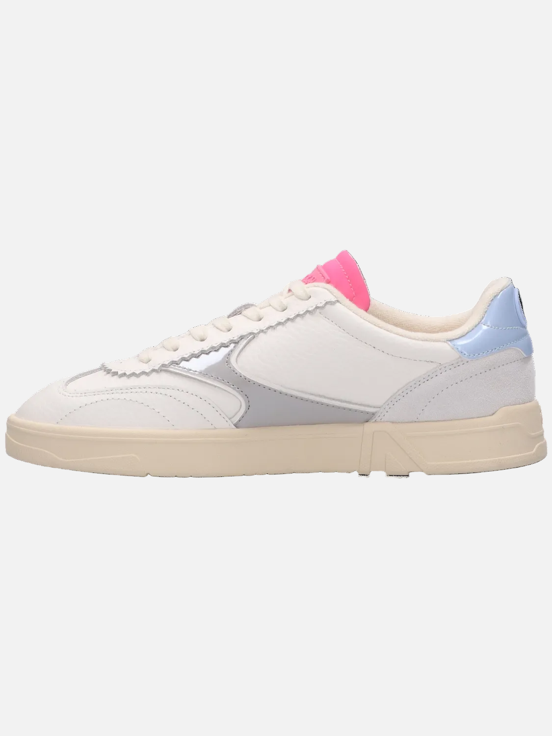 Nixie Sneakers
