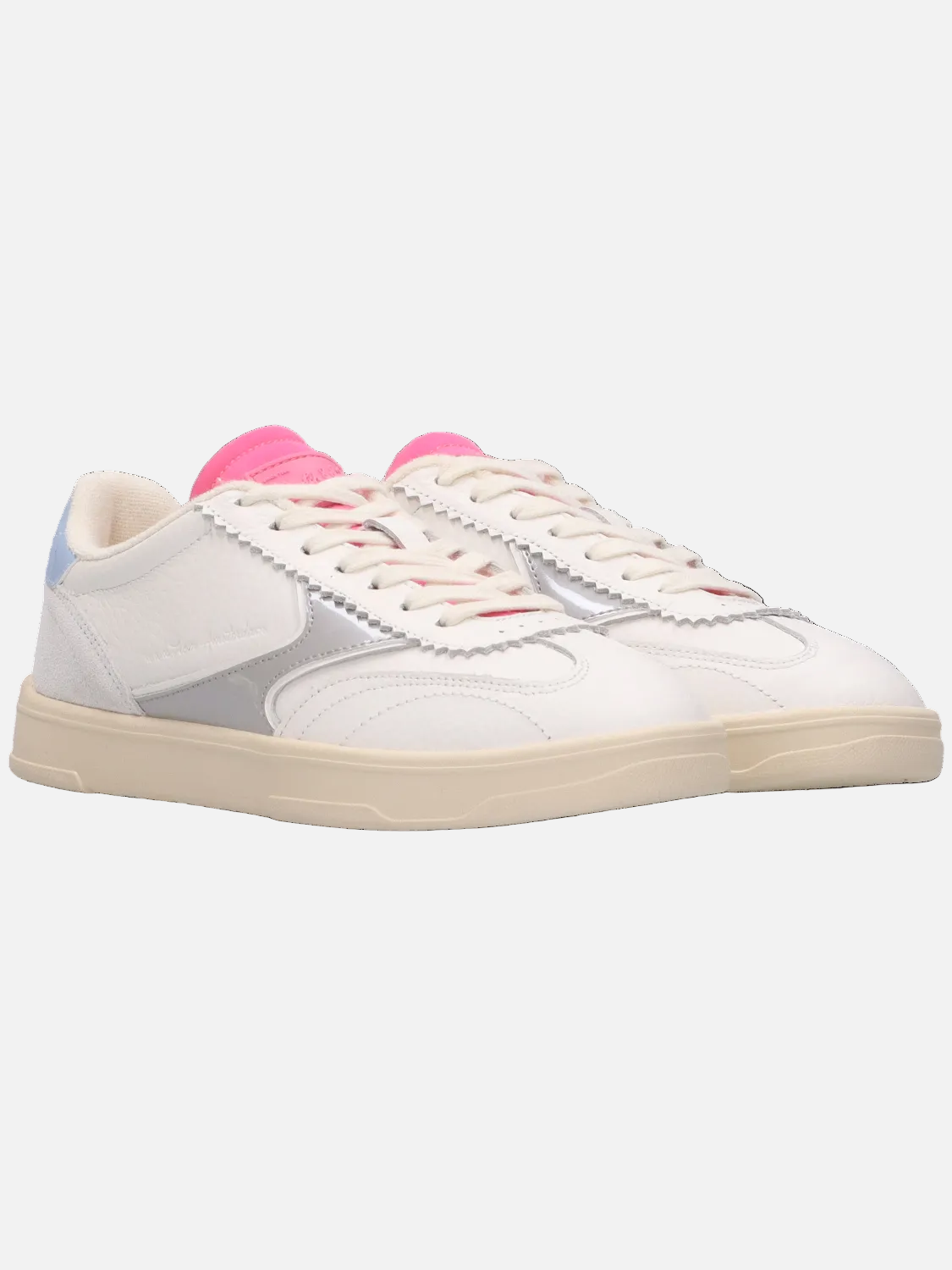 Nixie Sneakers