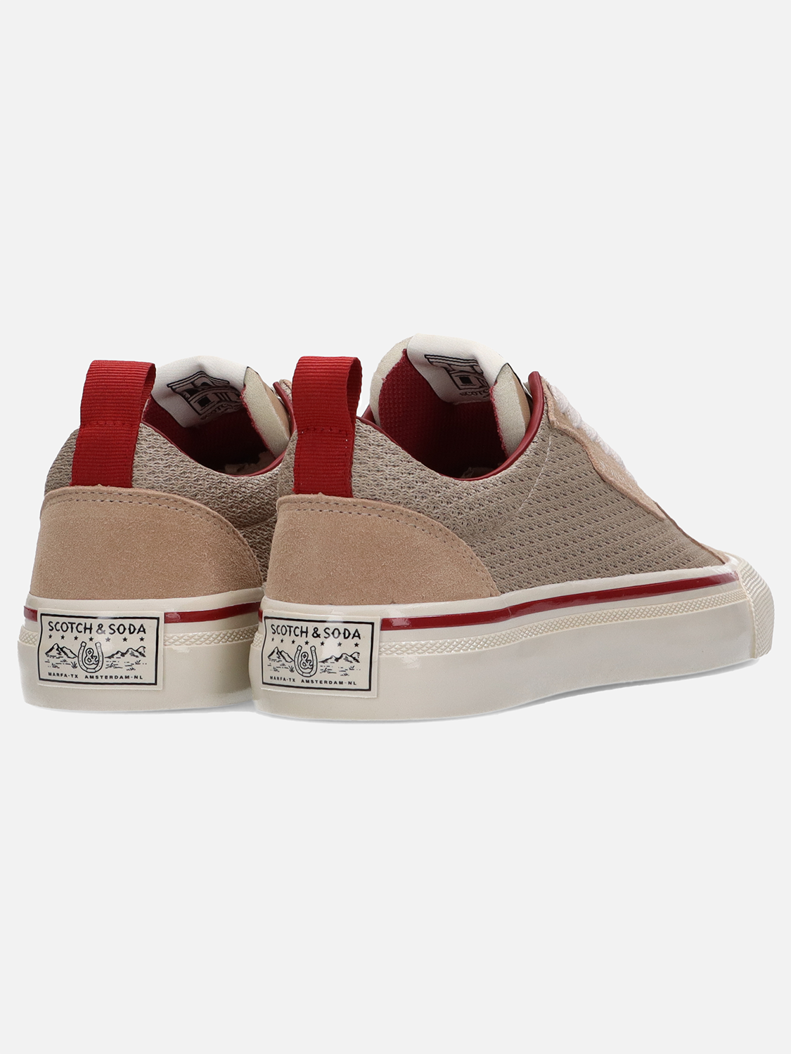 Wagger Sneakers