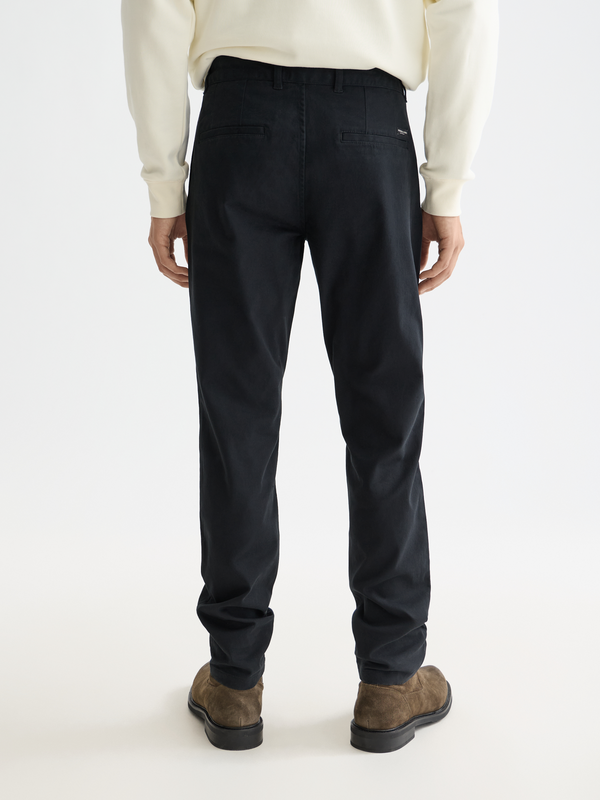 Notre Chino en sergé de coton mélangé Nos Mott