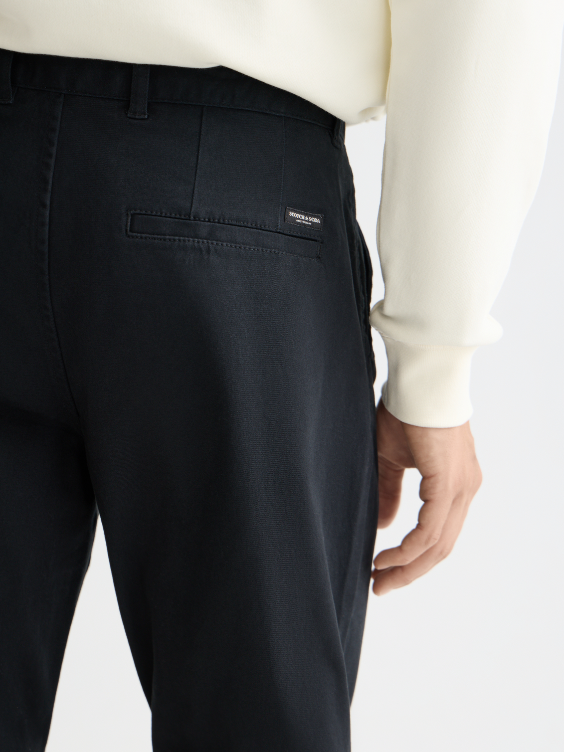 Notre Chino en sergé de coton mélangé Nos Mott