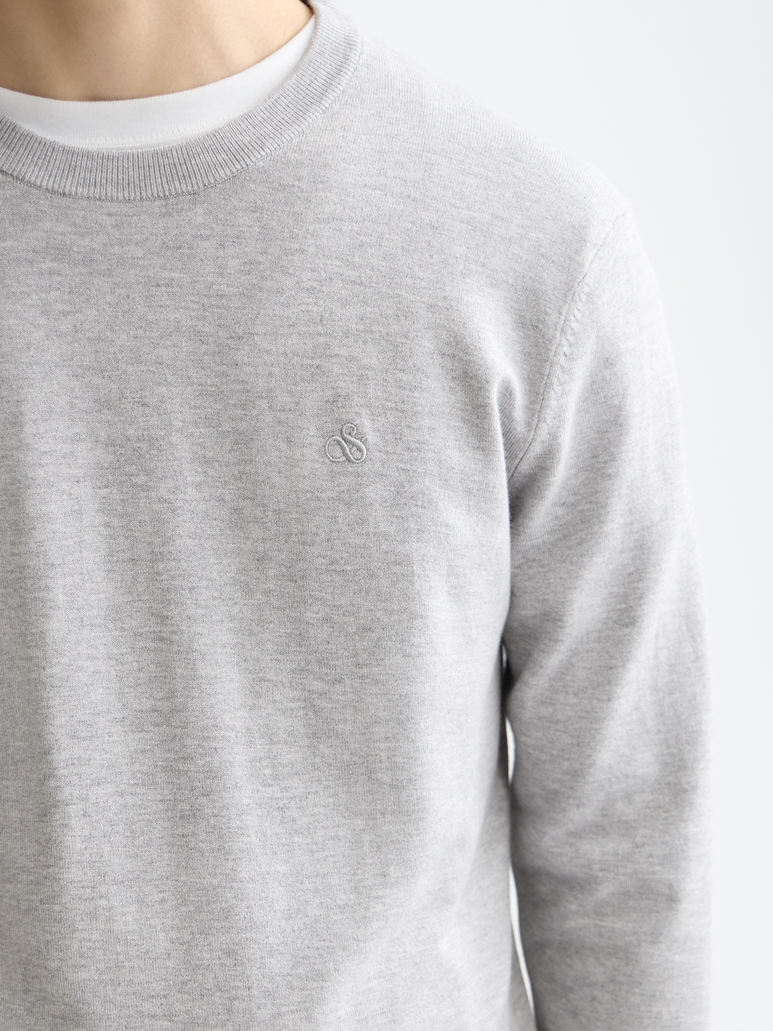 Essentials — Viscose Pullover Crewneck
