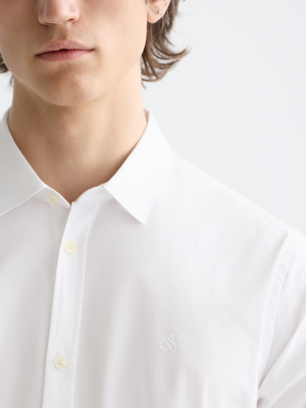 Essentials — Poplin Solid Shirt