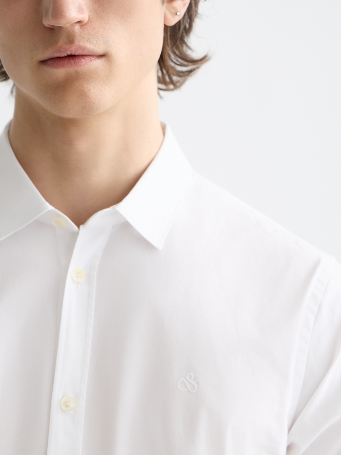 Essentials — Poplin Solid Shirt