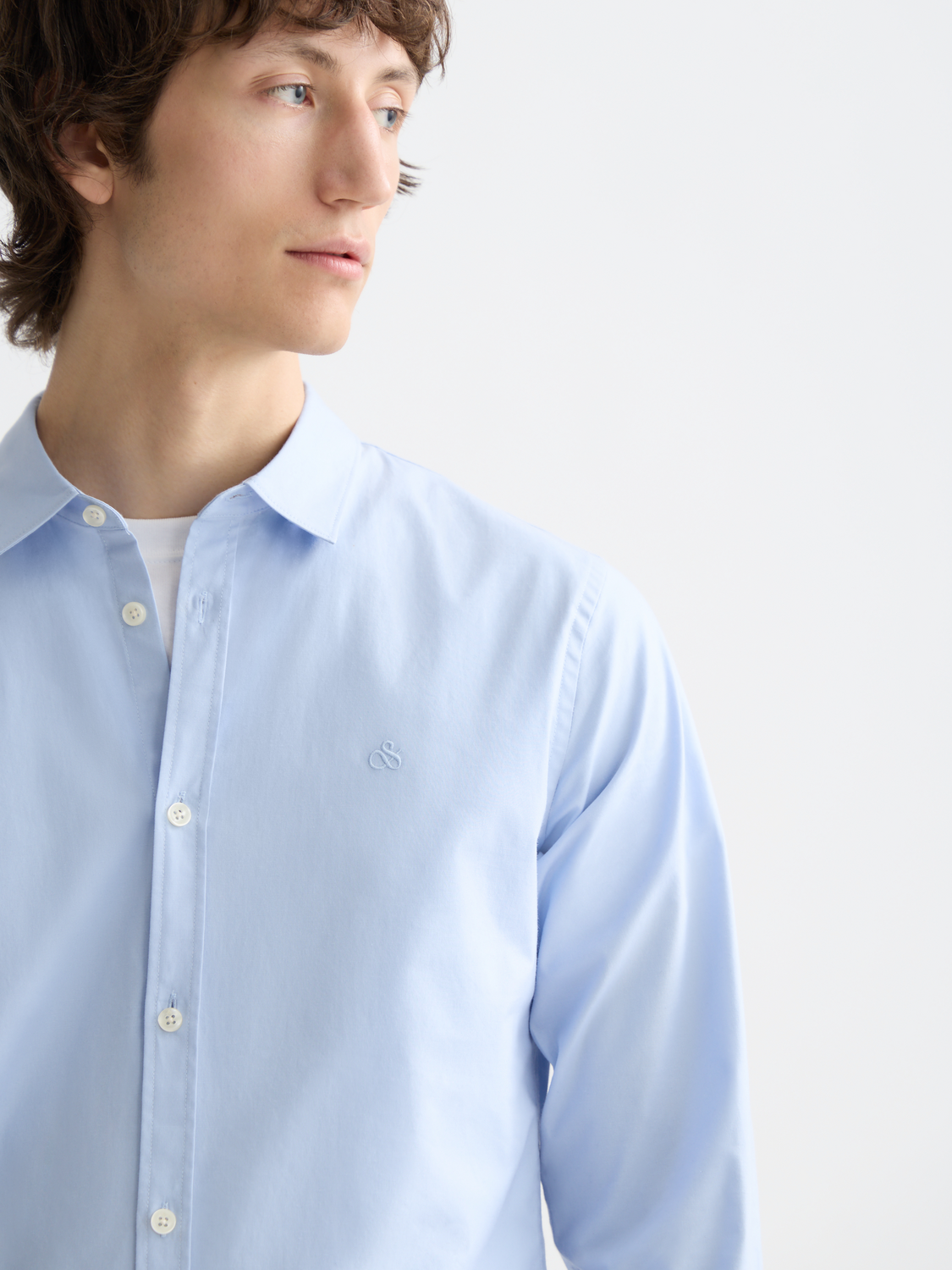 Essentials —  Poplin Solid Shirt