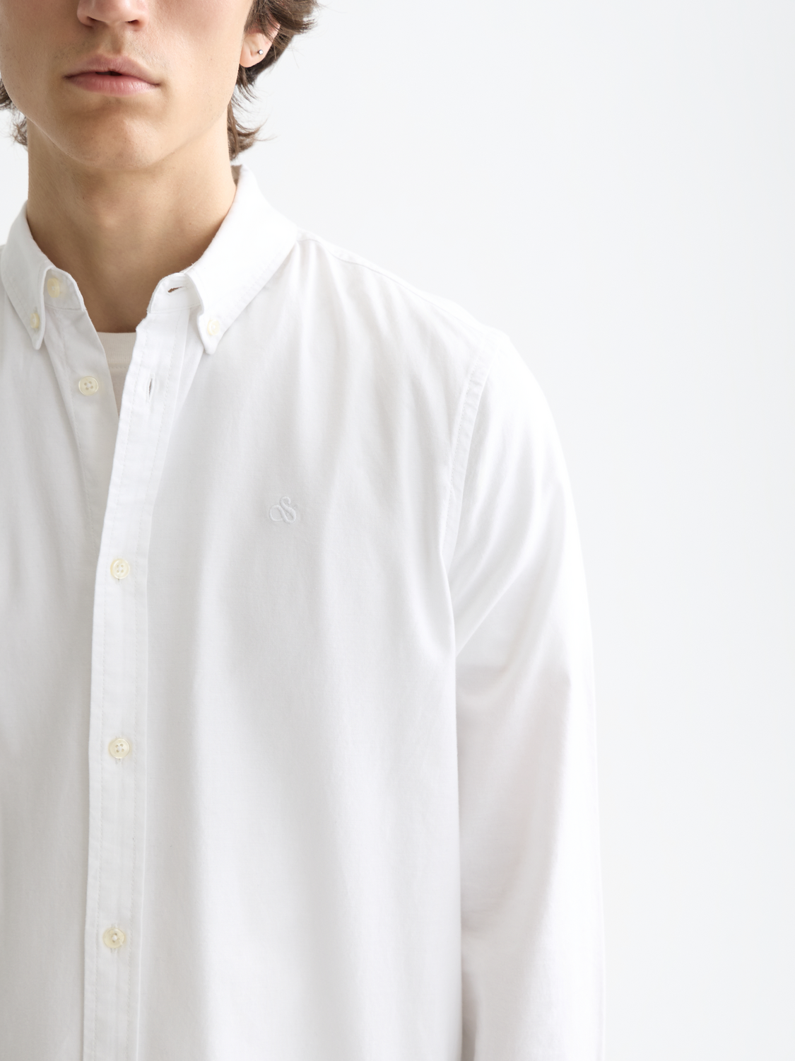 Essentials — Oxford Solid Shirt