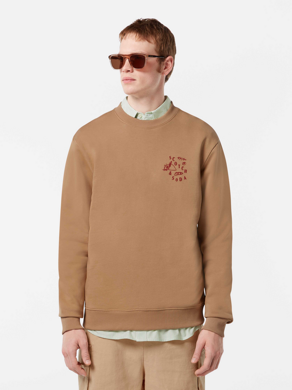 Regular Fit Sweatshirt mit Logo auf der linken Brust