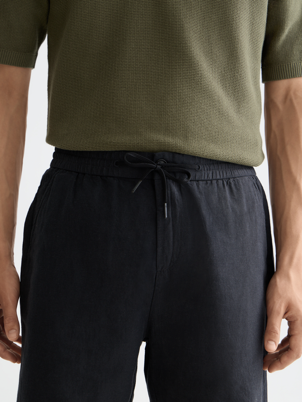 Essentials — Fave - Cotton-Linen Twill Bermuda Short