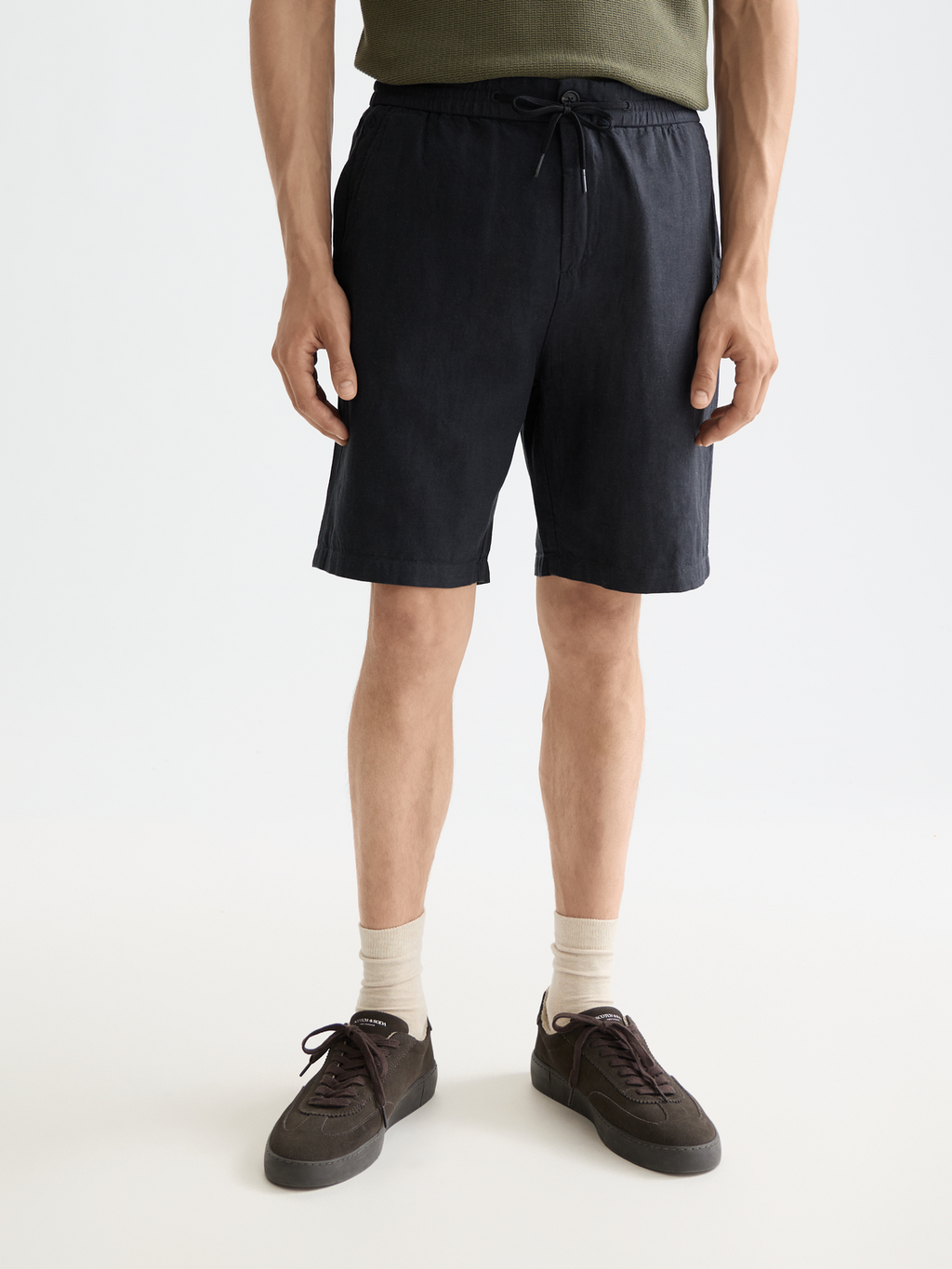 Essentials — Fave - Cotton-Linen Twill Bermuda Short