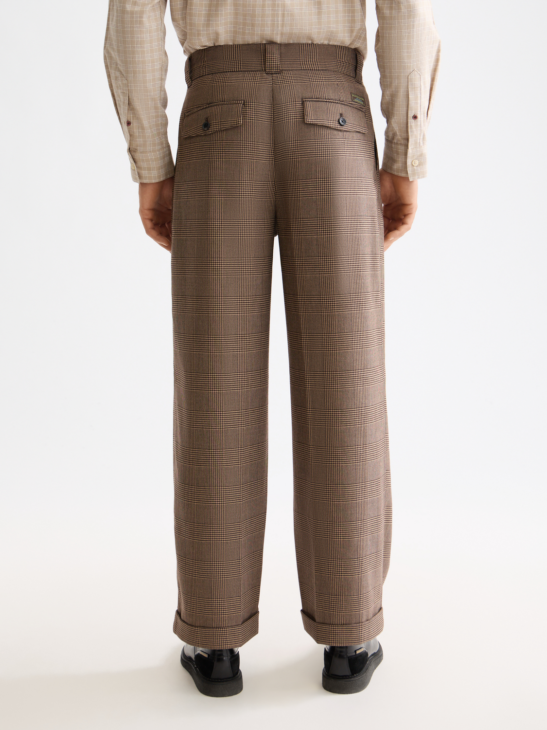 Checkered Wool-Blend Pleated Baggy Fit Chino