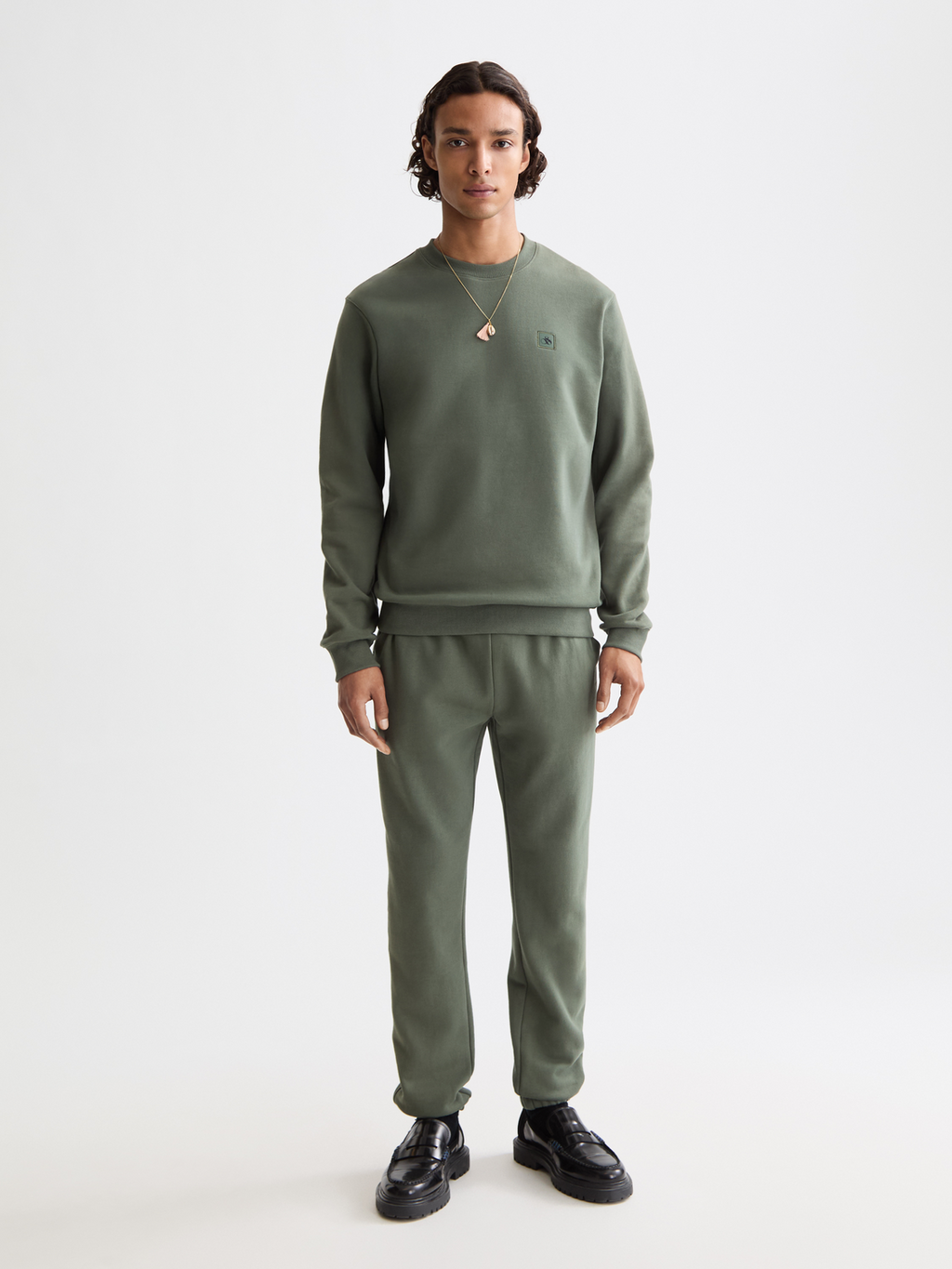 Seasonal Core - Regular-Fit Logo Sweatshirt
