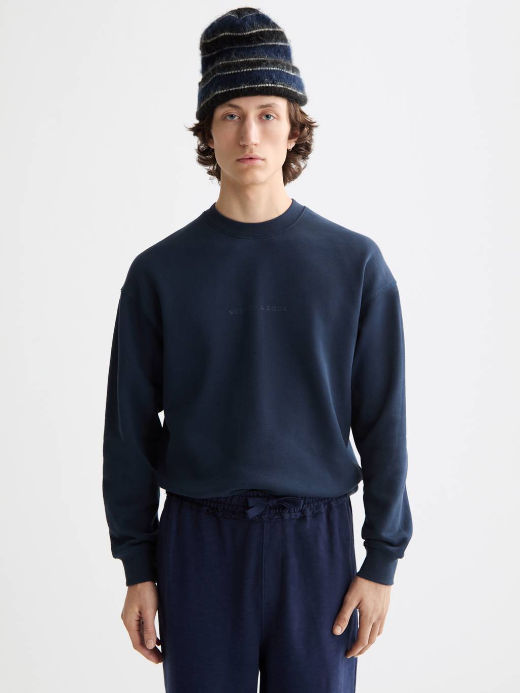 Seasonal Core - Logo Sweatshirt