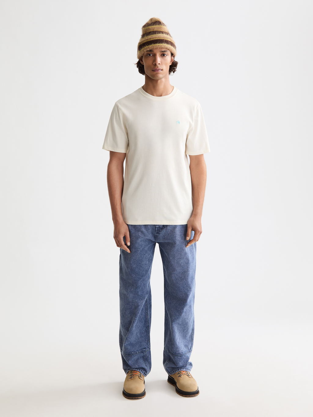 Seasonal Core - Regular-Fit Logo T-Shirt