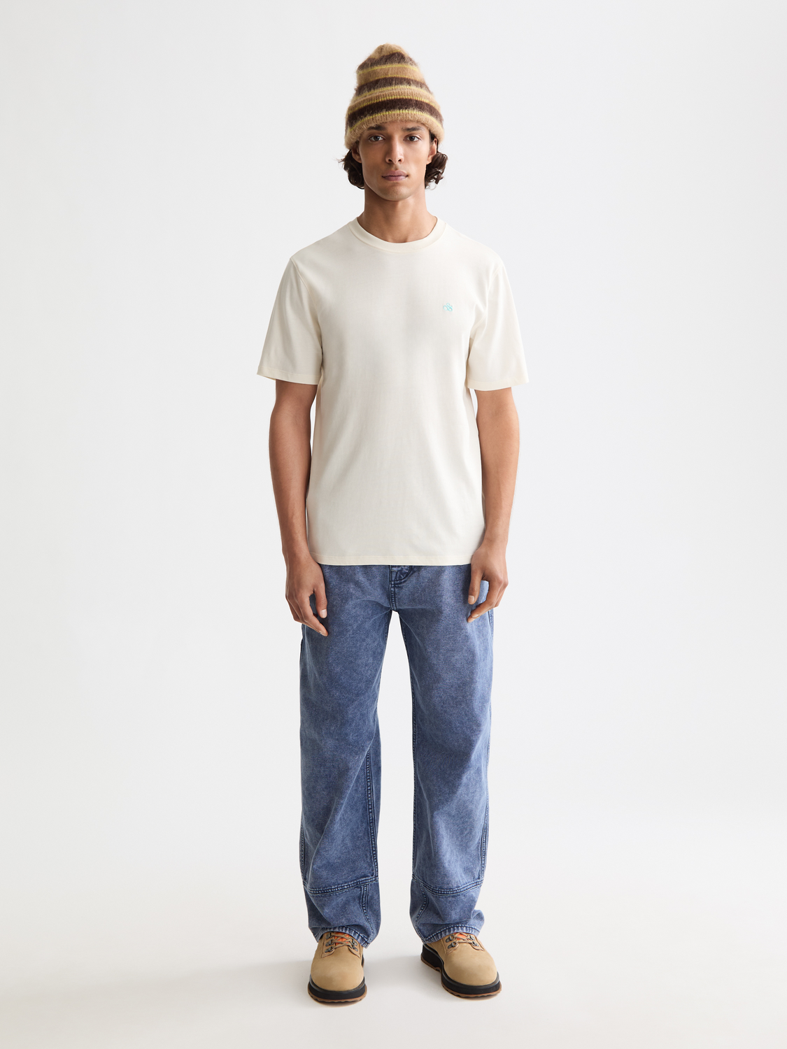Seasonal Core - Regular-Fit Logo T-Shirt