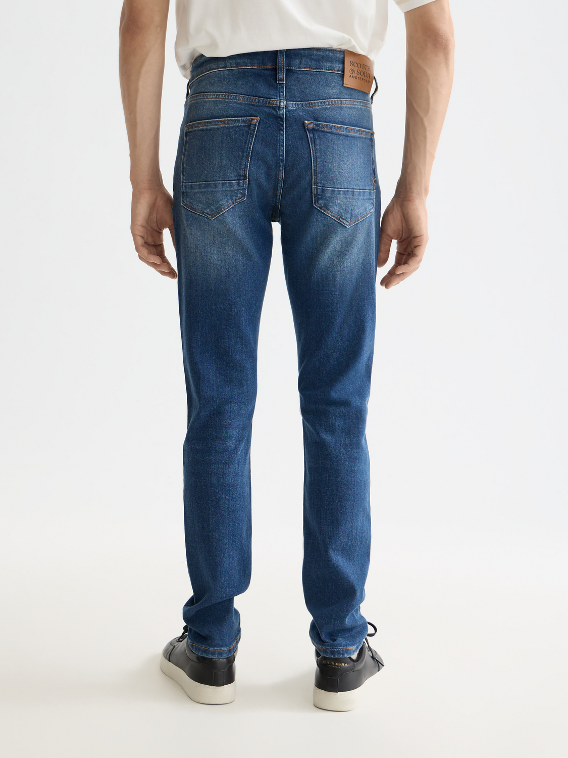 Essentials —  Skim skinny jeans — Classic Blue