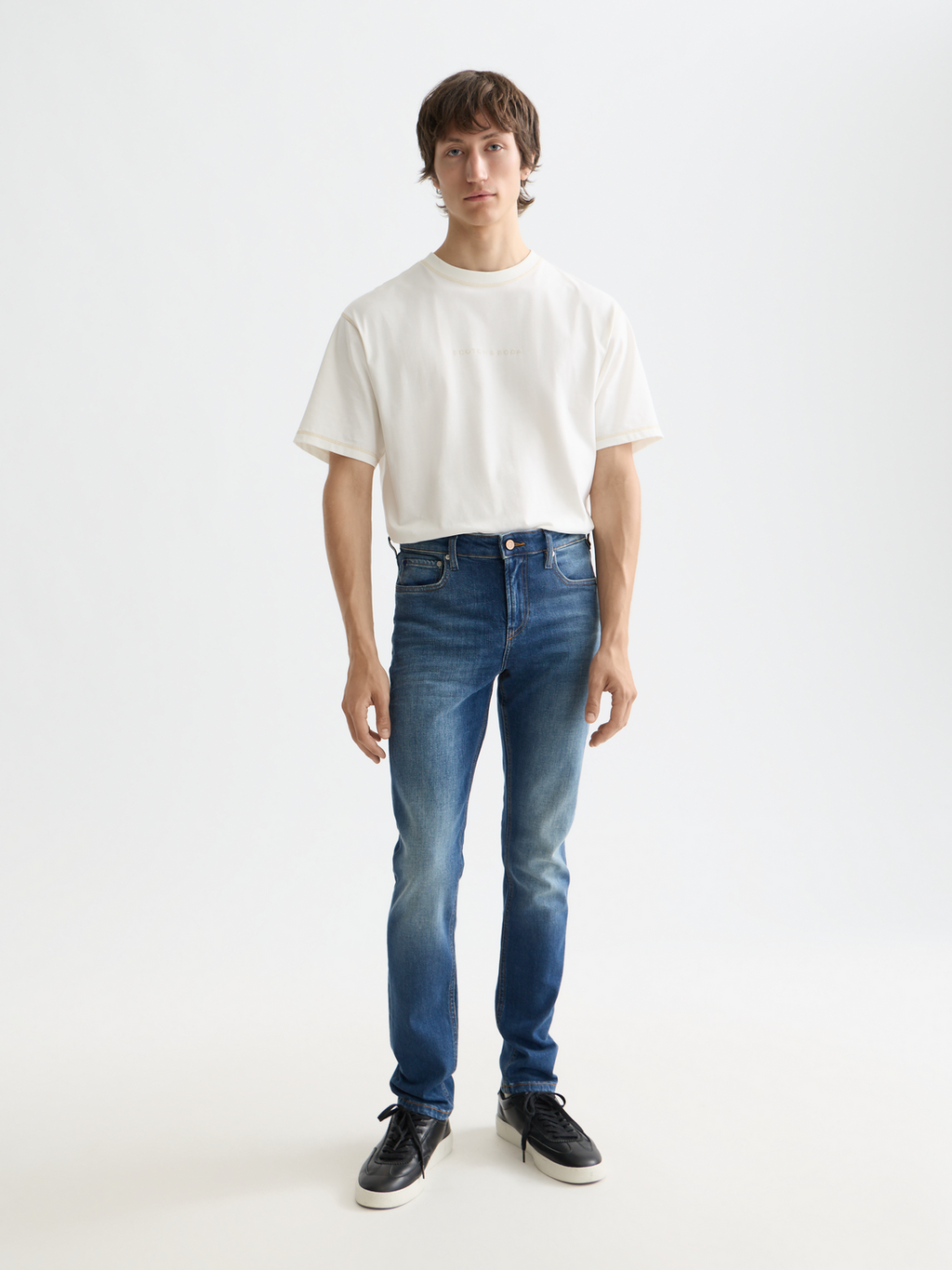 Essentials —  Skim skinny jeans — Classic Blue