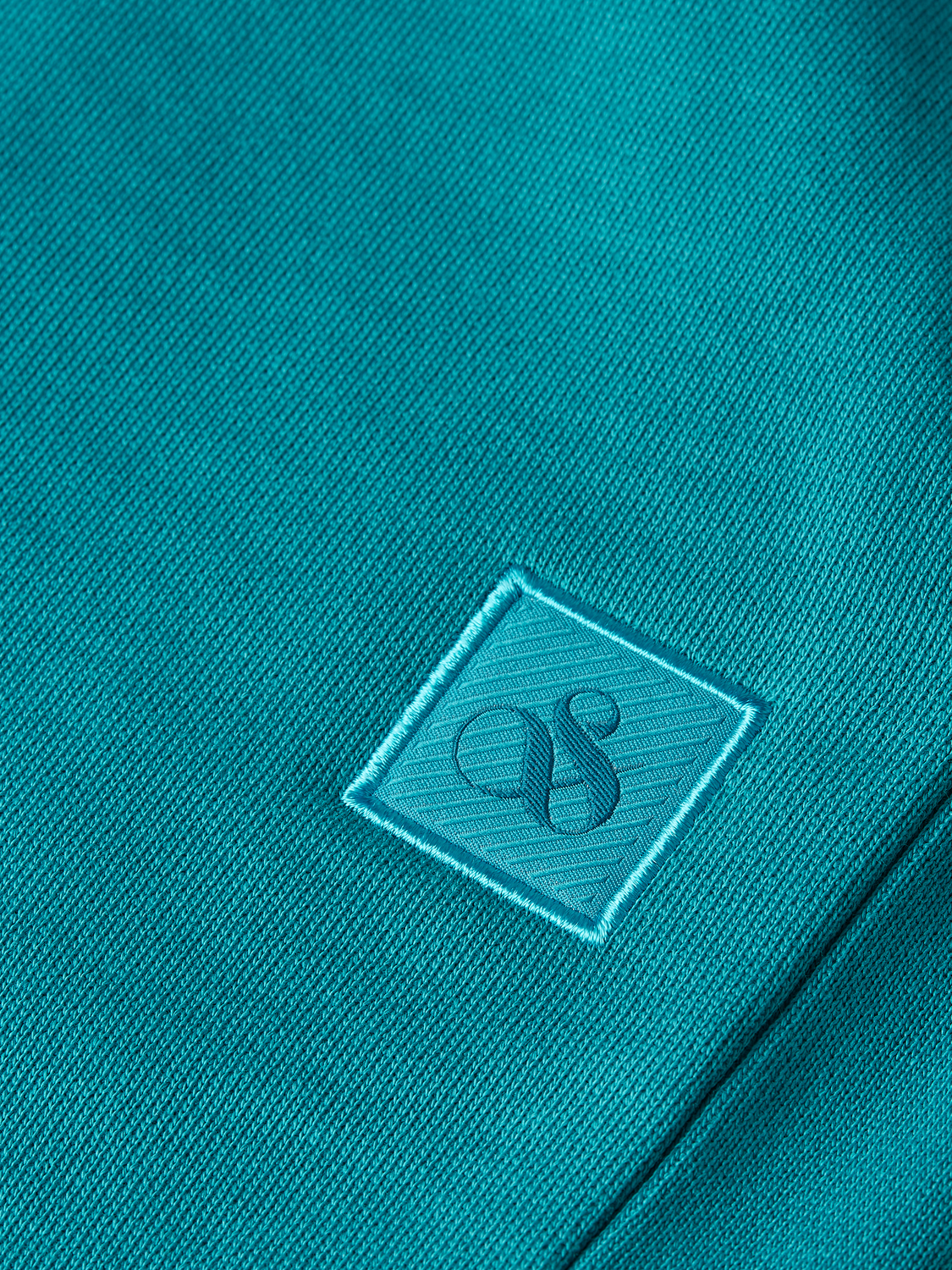 Sweatshorts mit saisonalem Kernlogo-Badge und normaler Passform