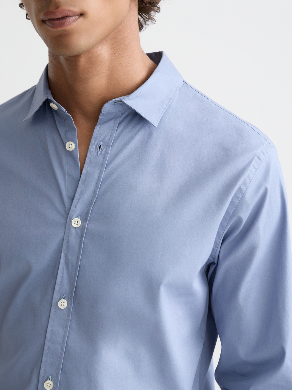 Chemise ajustée en popeline de coton uni saisonnier