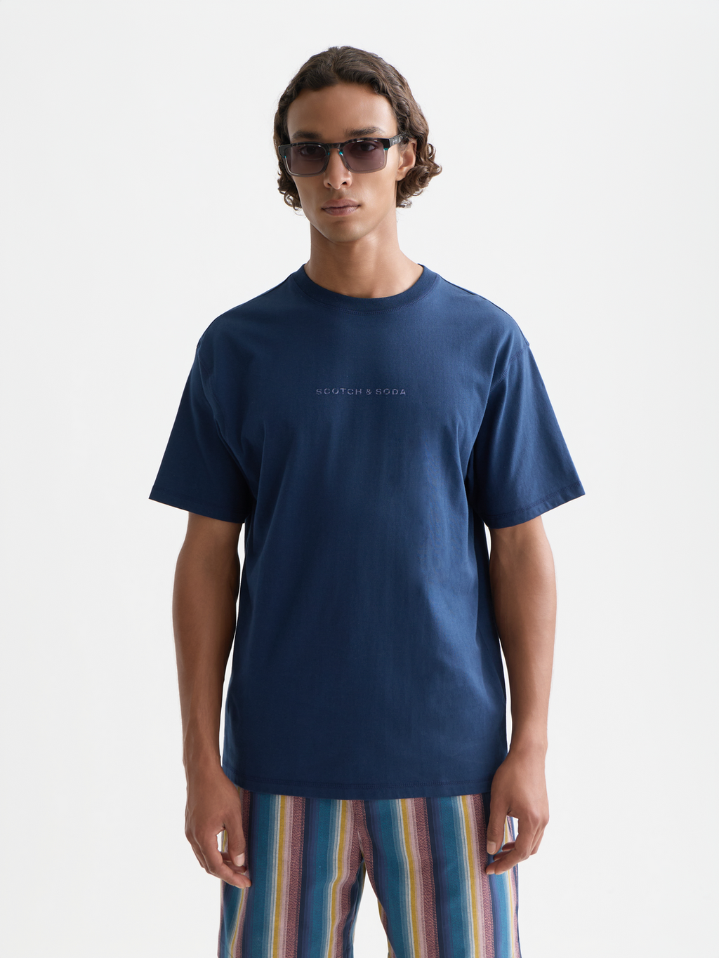 Seasonal Core Chest Artwork Relaxed-Fit T-Shirt