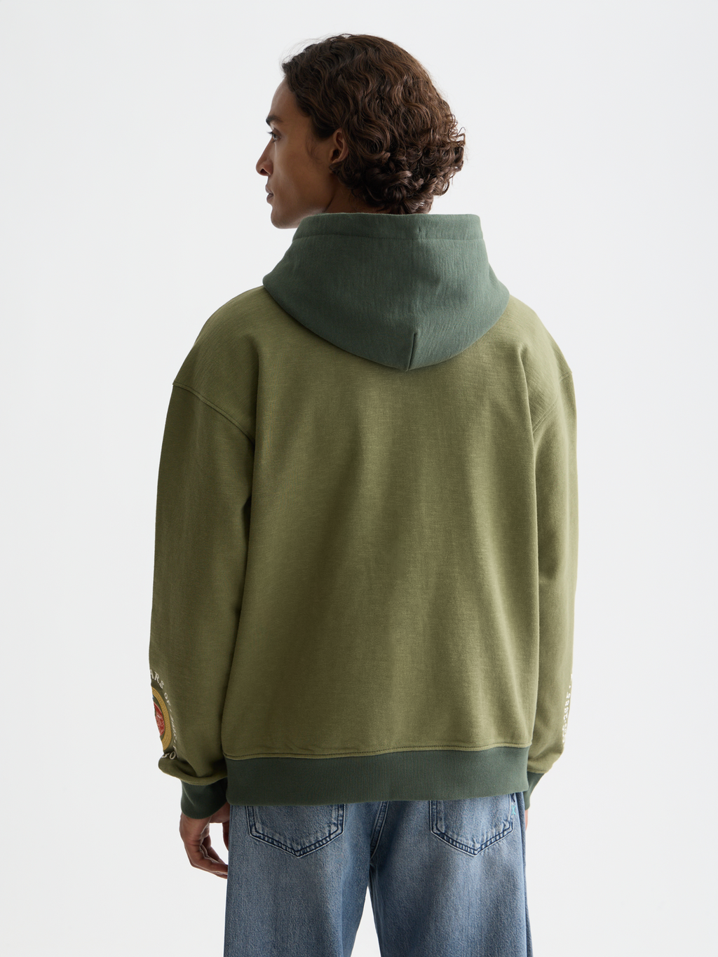Der Relaxed-Fit Hoodie mit 40 Jahre Jubiläum Stickerei