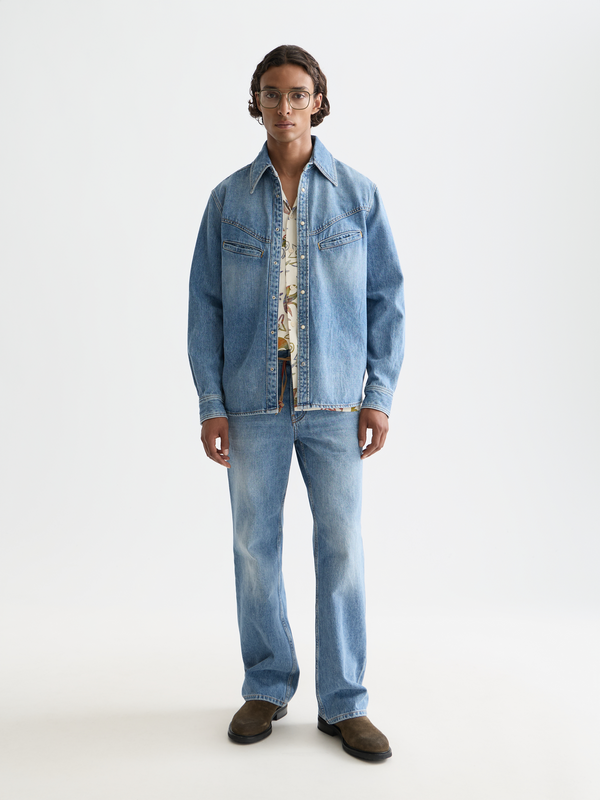 Jeanshemd mit Western-Details