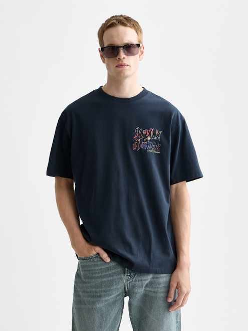 T-shirt décontracté avec illustrations avant et arrière