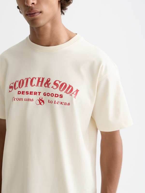 T-shirt coupe décontractée à imprimé sur le devant