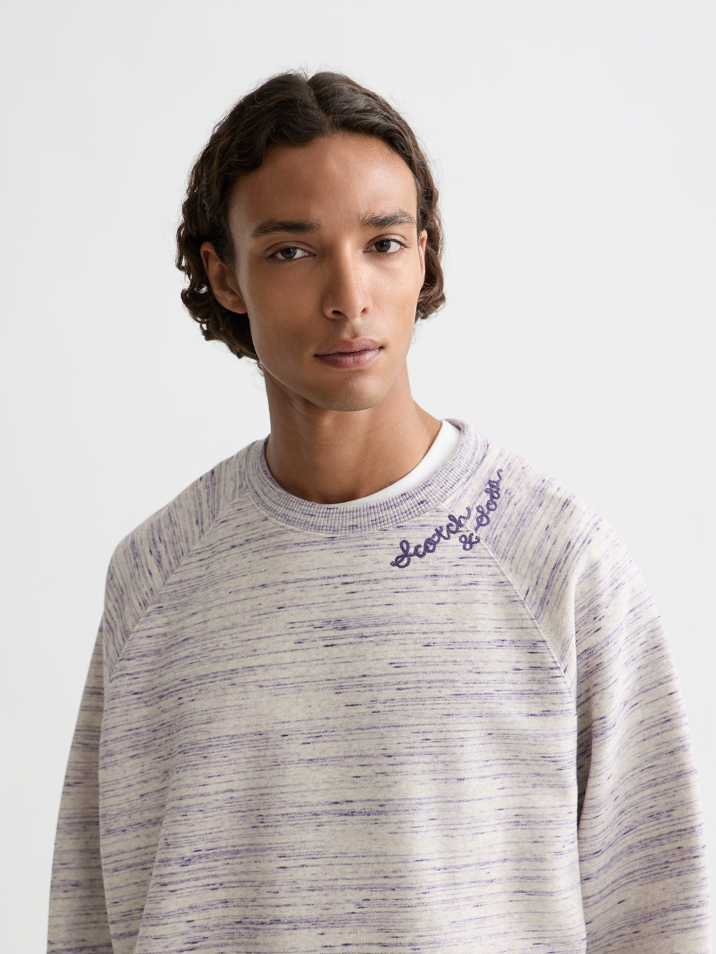 Sweat-shirt ample brodé en fil espace