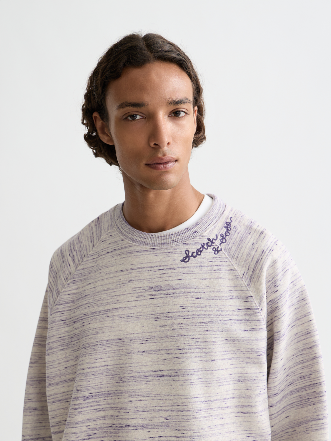Sweat-shirt ample brodé en fil espace