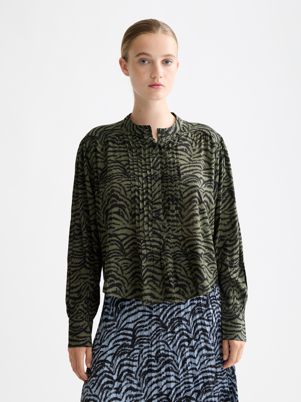 Printed Pintuck Shirt