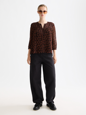 Contrast Yoke Short Sleeve Top