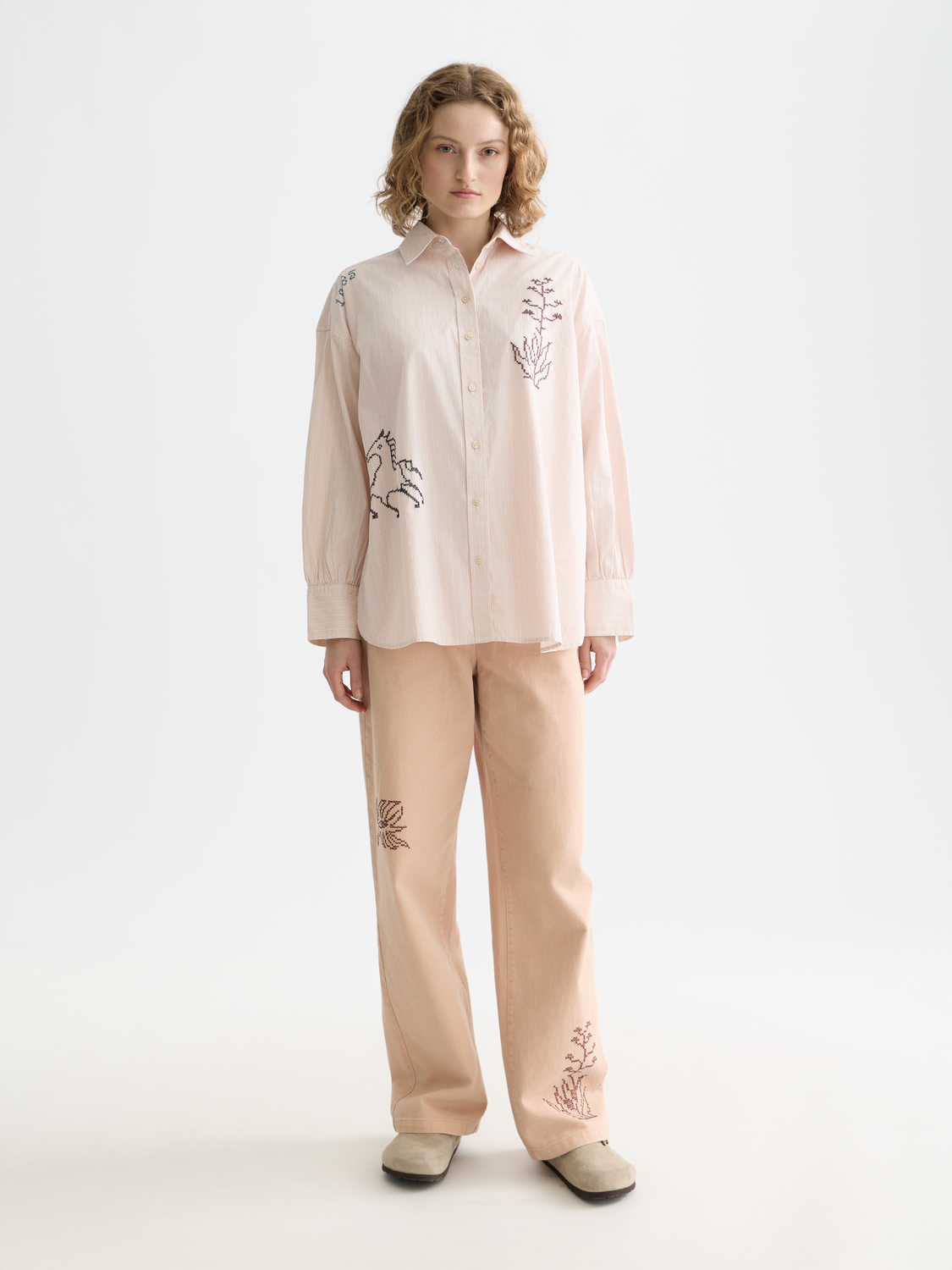 Besticktes Freundin-Shirt