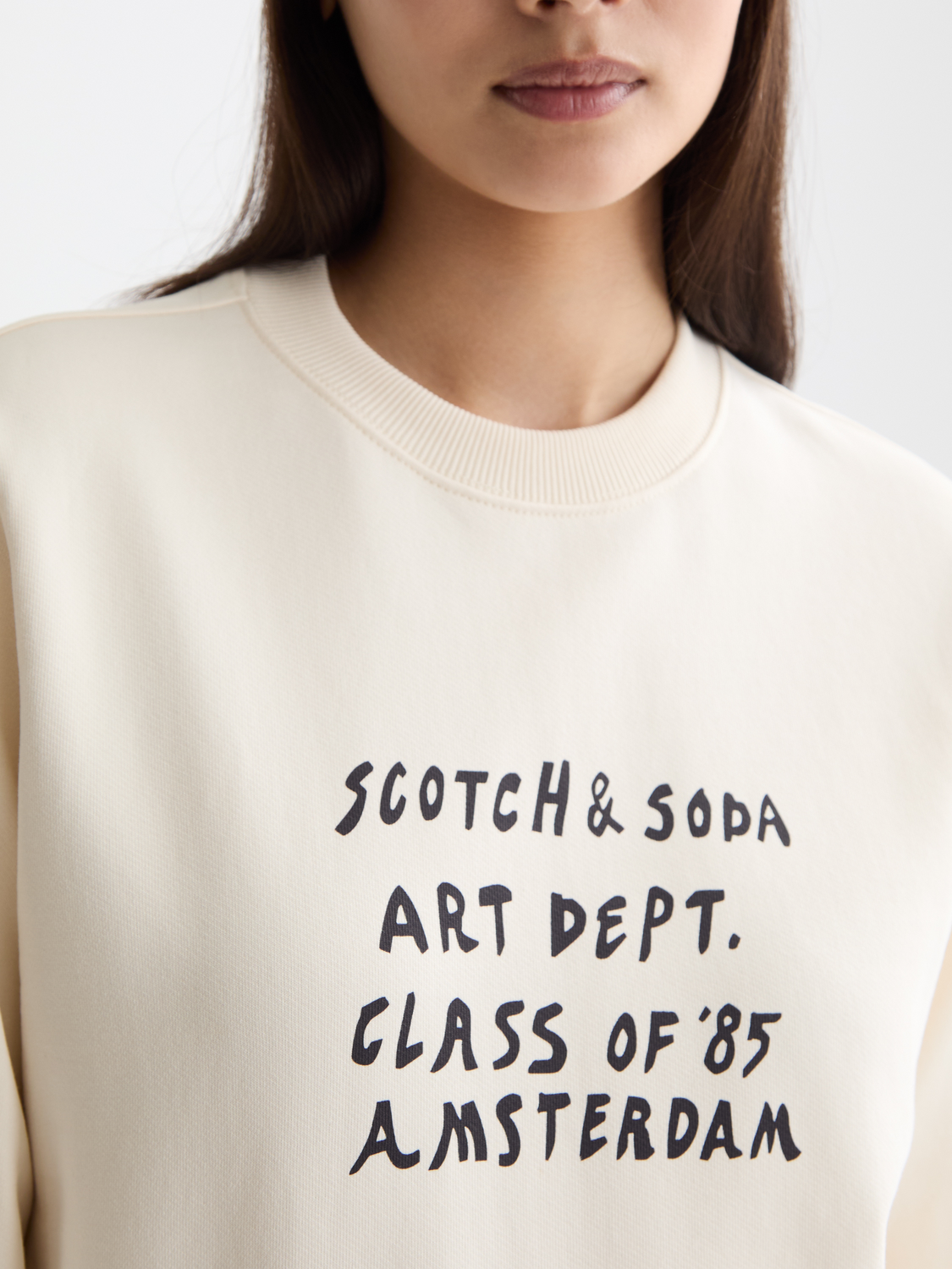 Regular Fit Sweatshirt With Chest Artwork