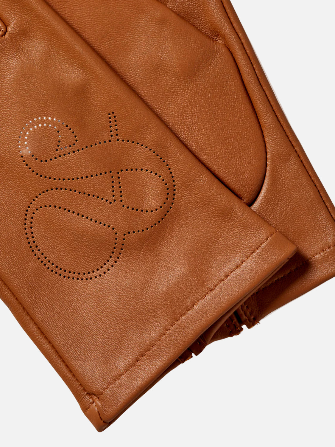 Gants en cuir perforé