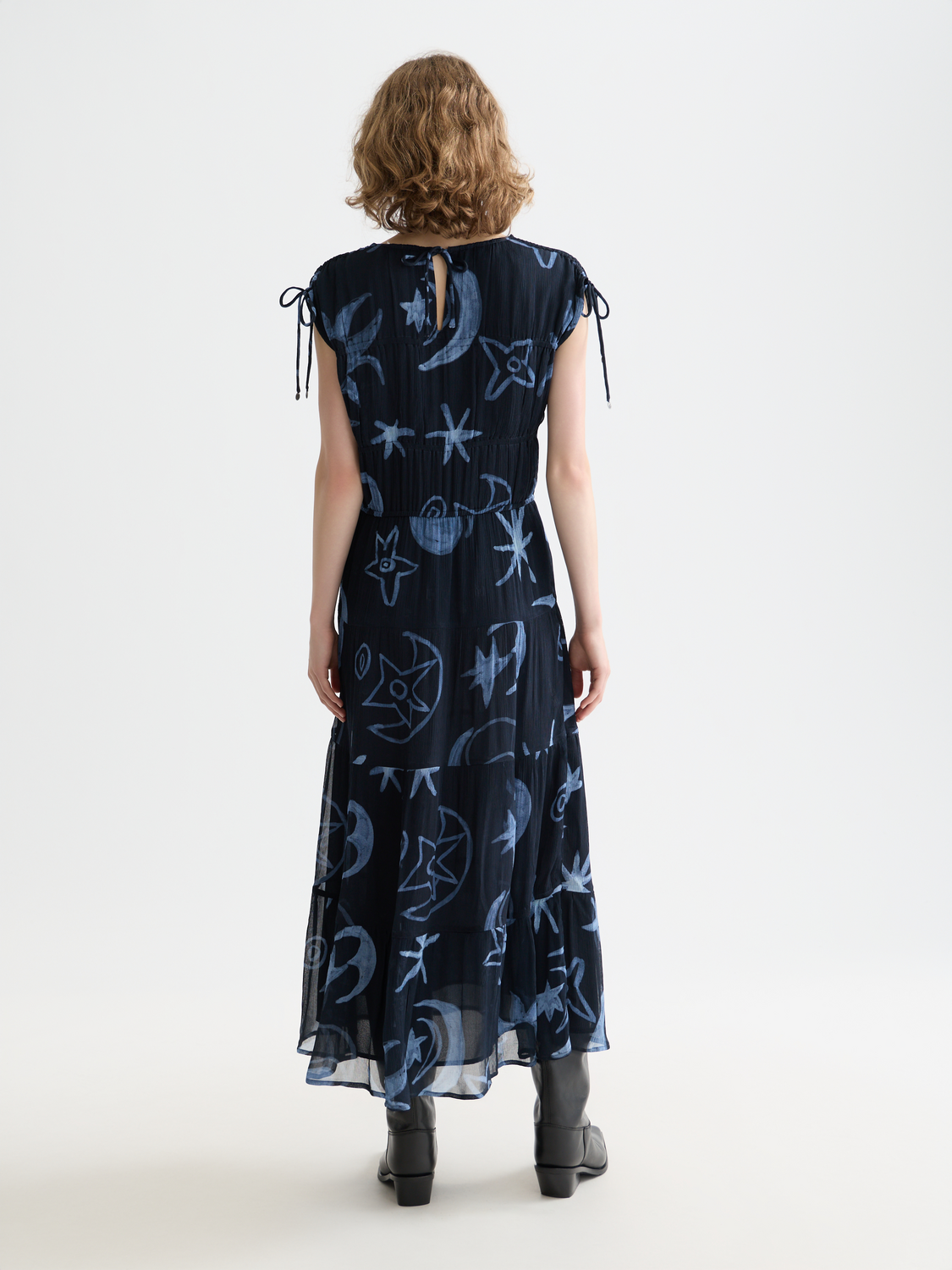 Robe midi froncée à nouer