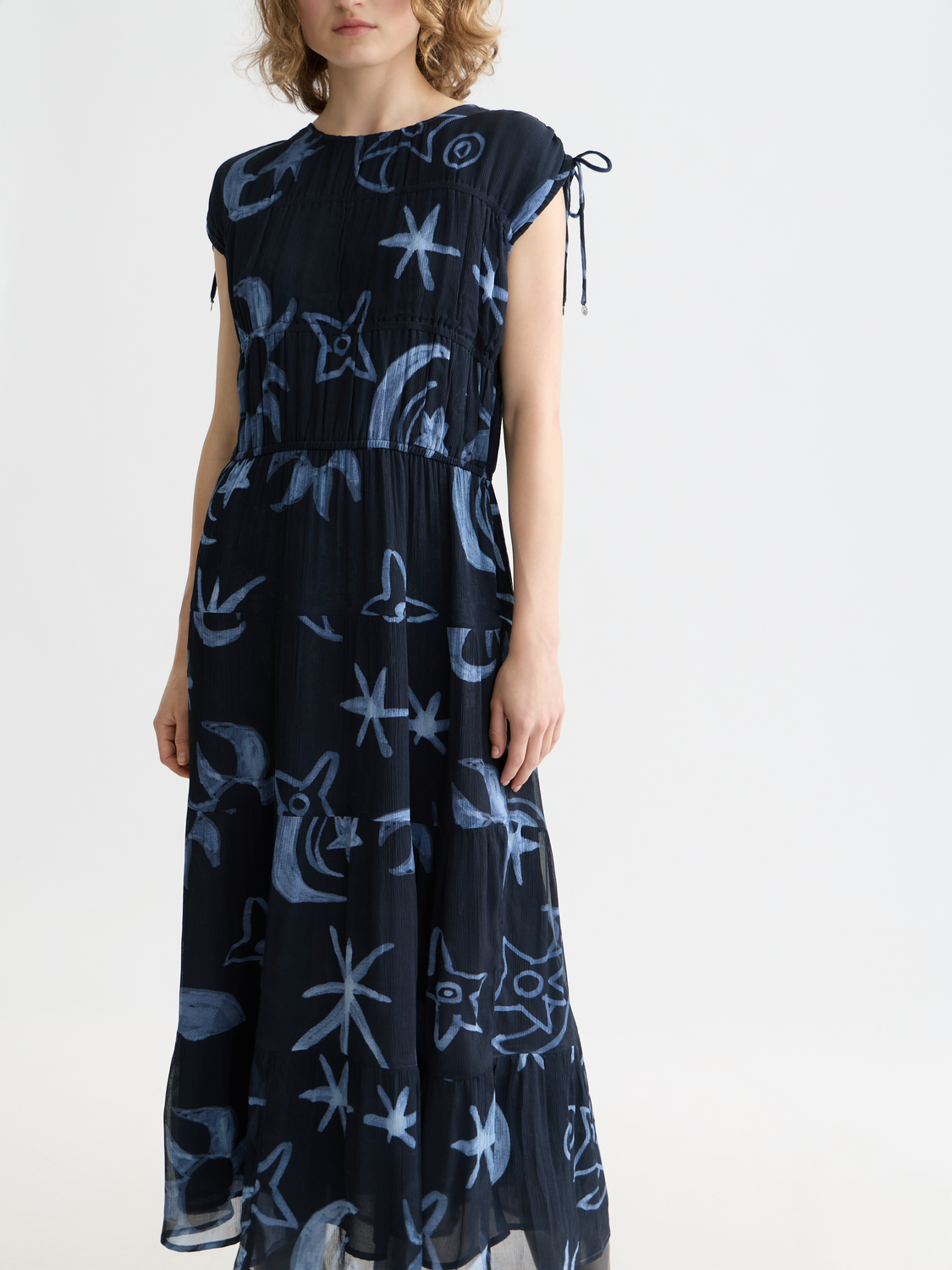 Robe midi froncée à nouer