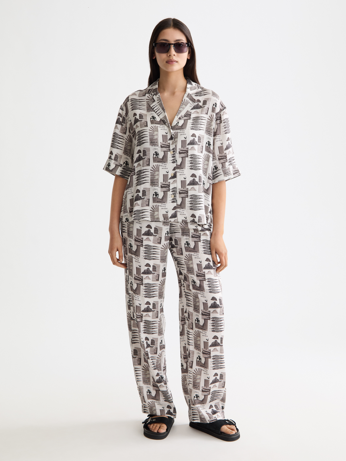 Gia - Mid Rise Wide Leg Elasticated Trousers