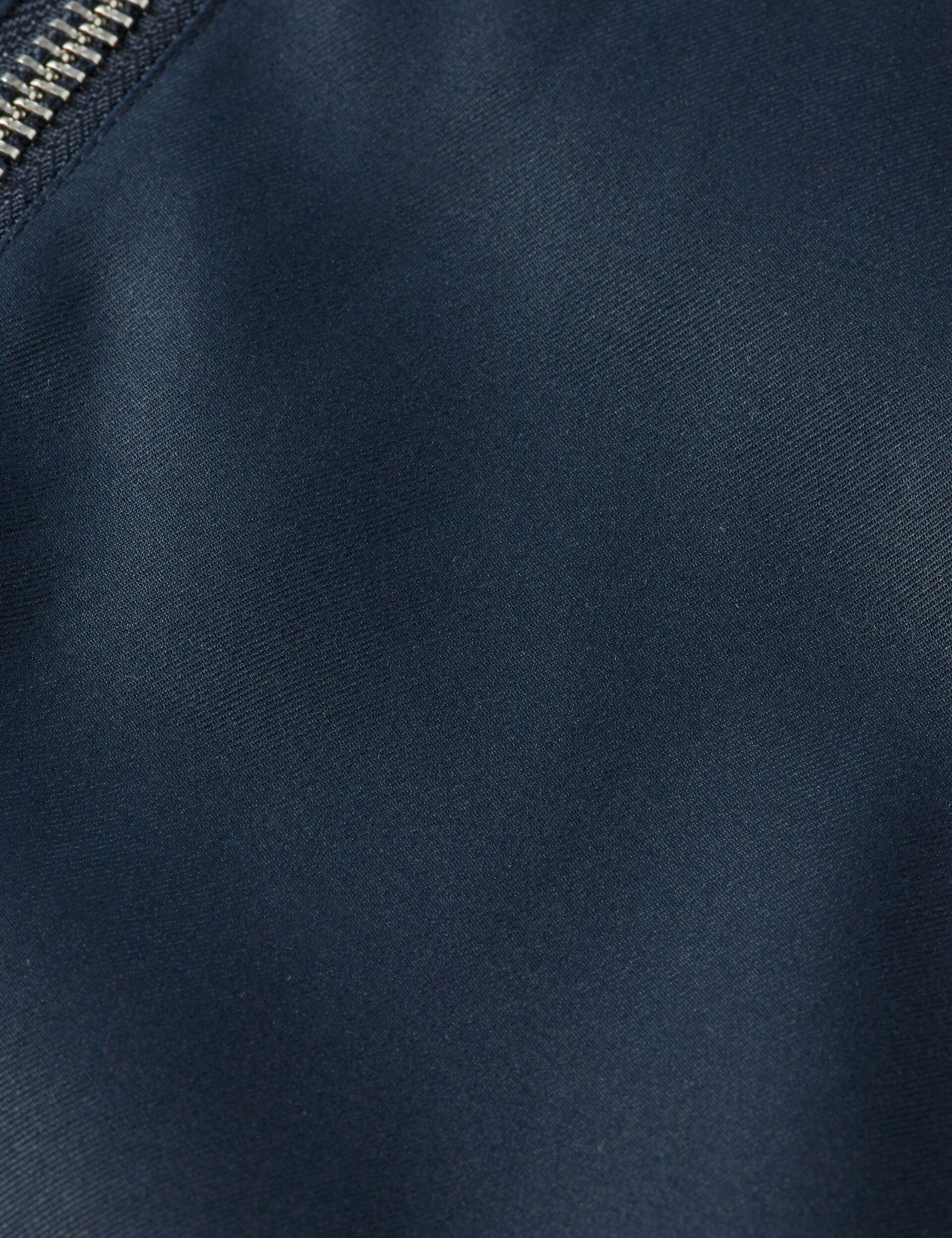 Reversible bomber