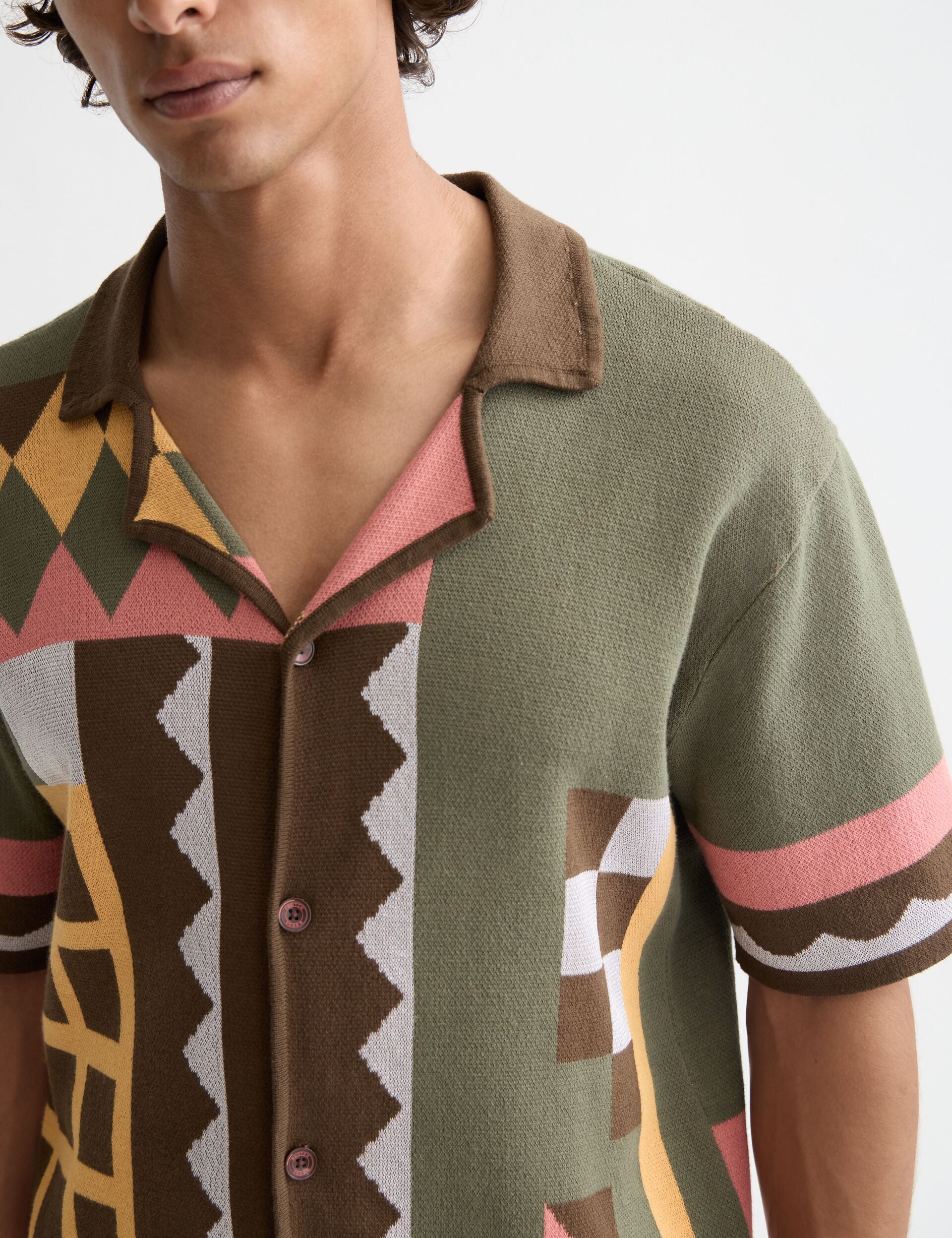 Knitted jacquard short sleeve shirt