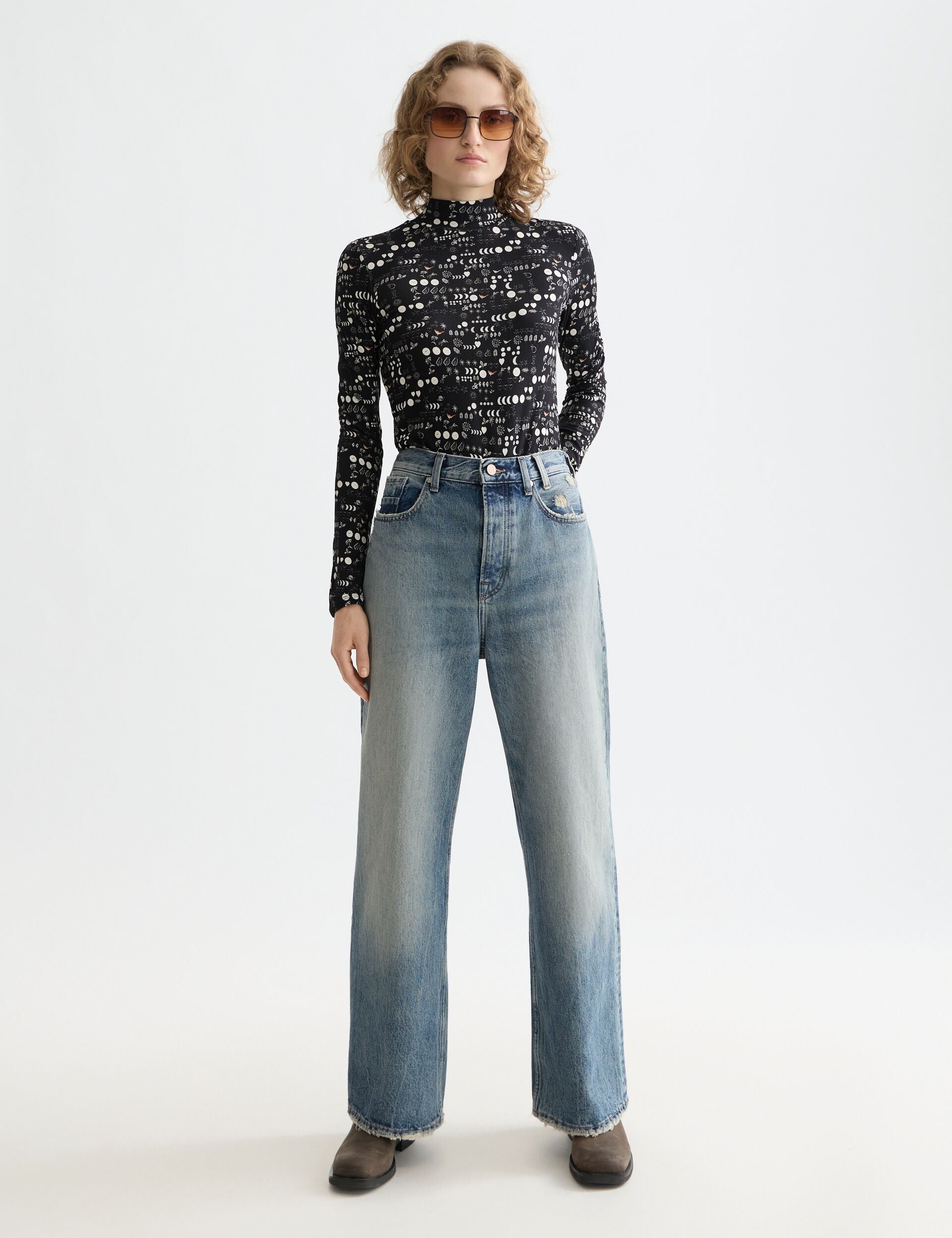 All over printed mock neck long sleeve T-shirt