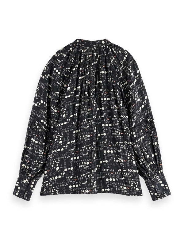 Shirt with lace and ties