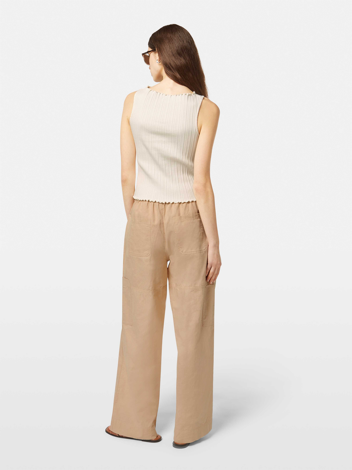 Structured Rib Tank