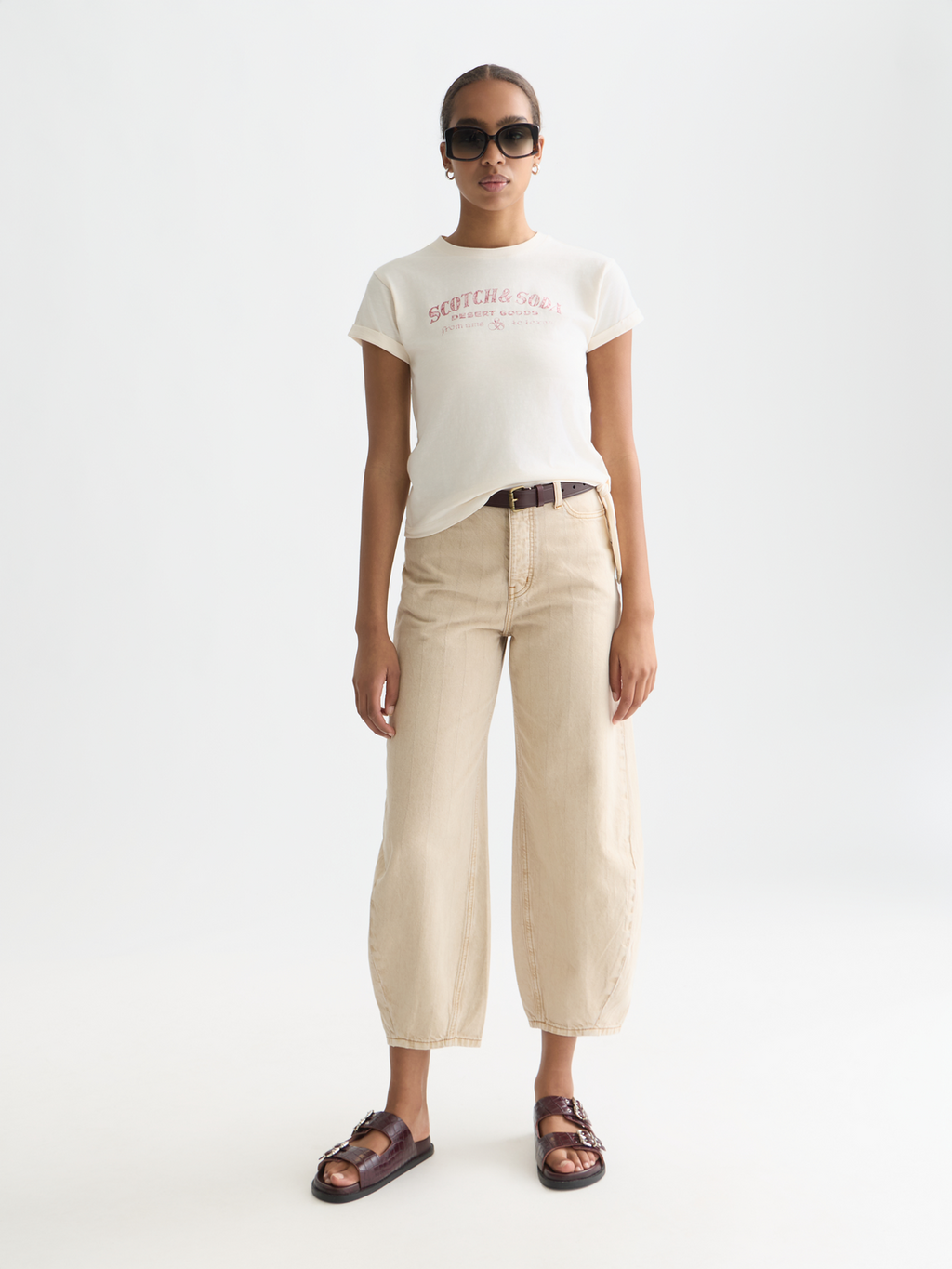 T-shirt illustré avec nœud latéral