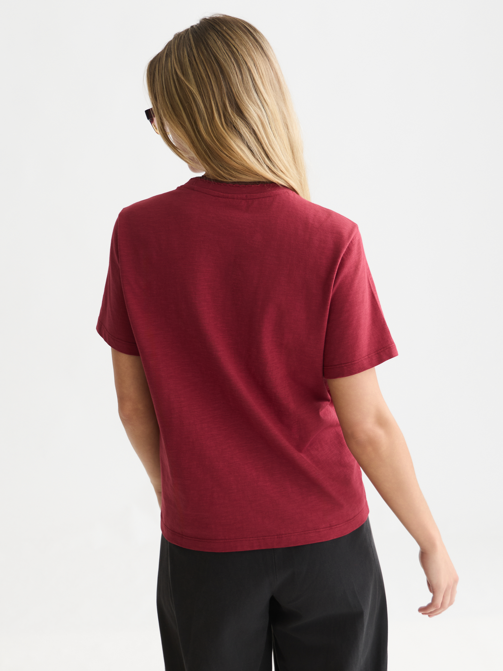 T-shirt coupe droite brodé sur la poitrine