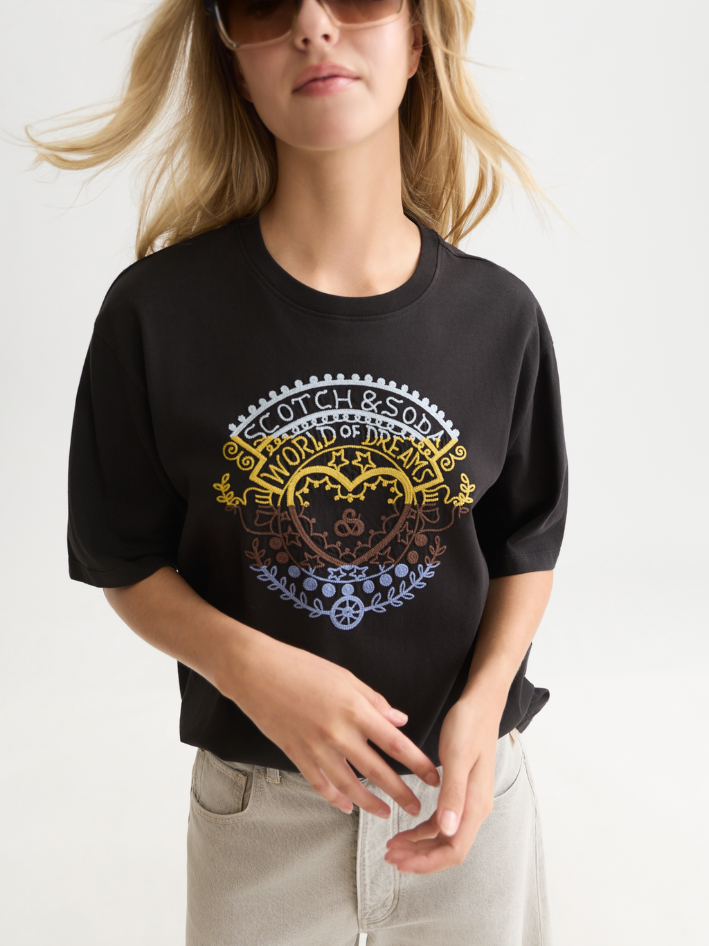 Loose Embroidered T-Shirt
